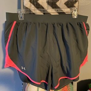 Women’s plus size Under Armour loose shorts